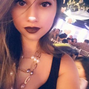 Meet your Posher, Carmela